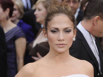 Jennifer Lopez ha ricevuto 6 anelli di fidanzamento: il costo da capogiro e i dettagli