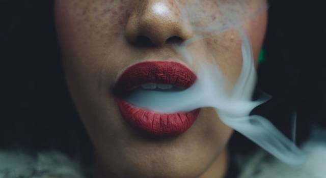 Come togliere puzza di fumo dalla bocca