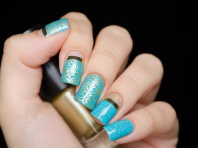 unghie nailart damascato azzurro