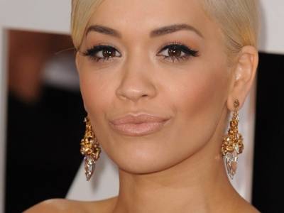 Rita Ora in topless bollente sulla copertina di Lui Magazine