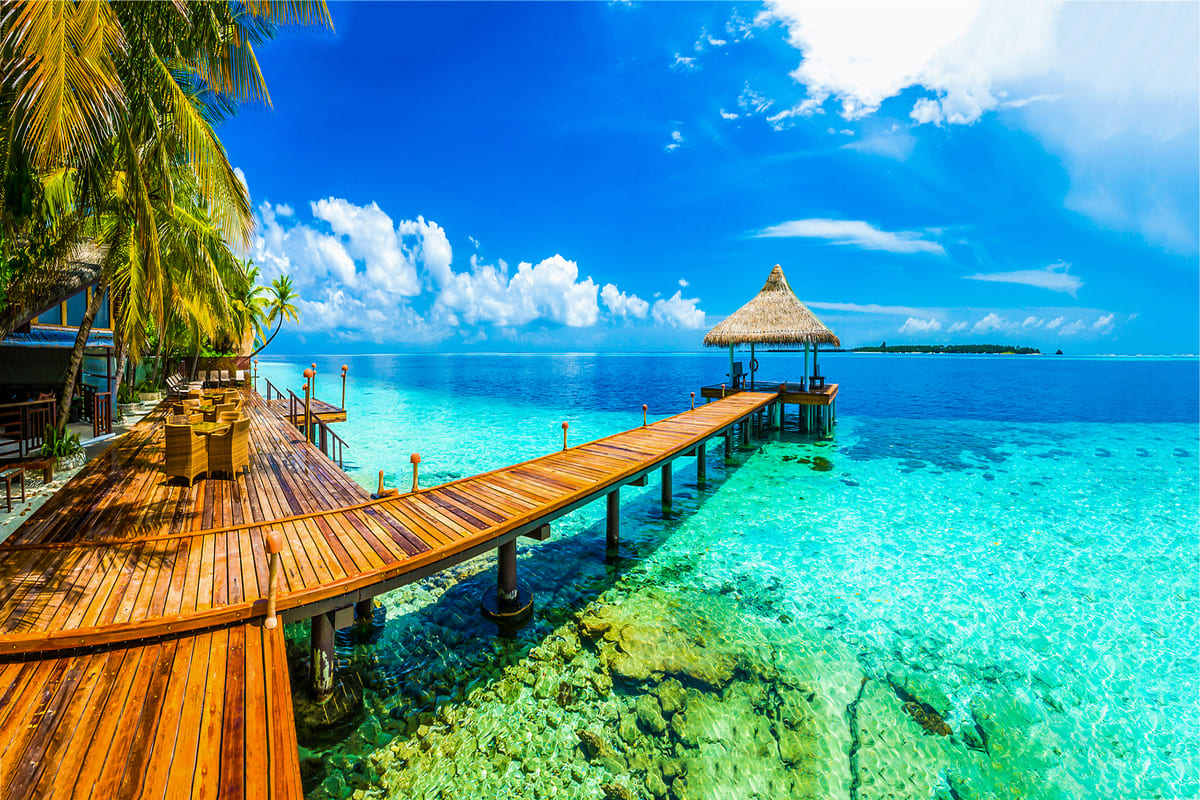 panorama maldive mare passerella legno