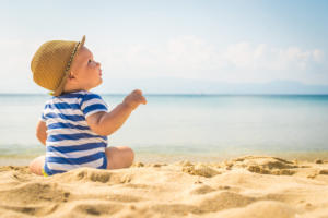 bambino spiaggia mare