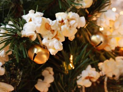 Come preparare decorazioni Natale con popcorn