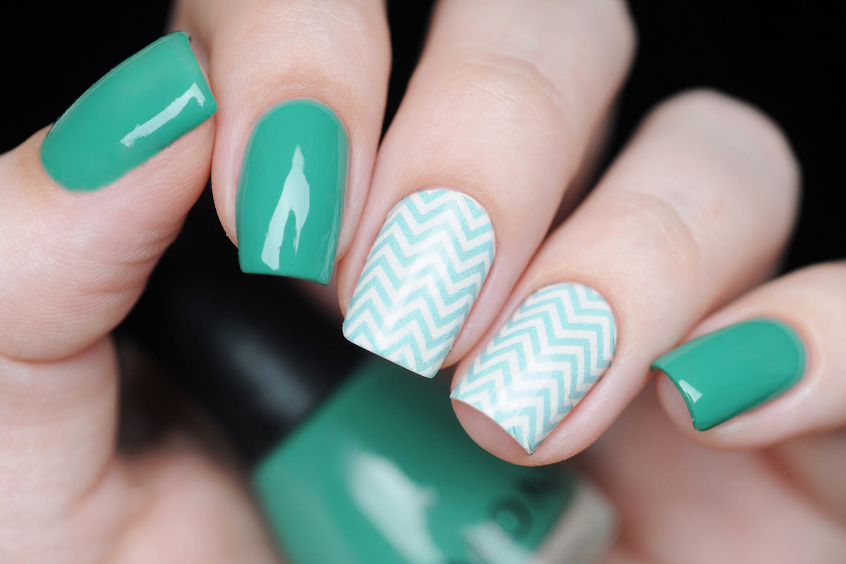 unghie chevron nailart