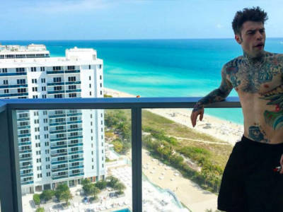 Fedez in vacanza a Miami – VIDEO