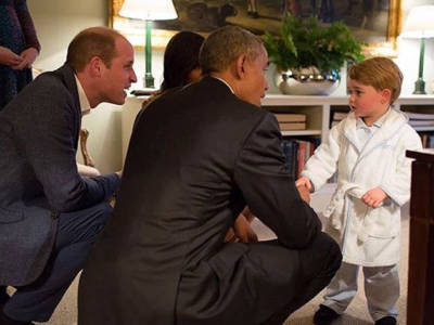 Baby George conquista Obama e oscura i genitori – VIDEO