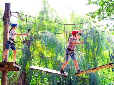 Ragazzi parco avventura