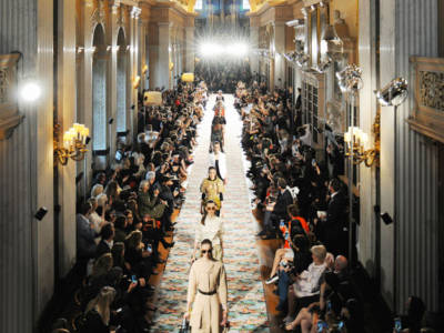 Dior sfila con stile con la collezione Cruise a Blenheim Palace