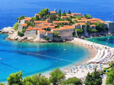 Montenegro l'isola di Sveti Stefan Budva