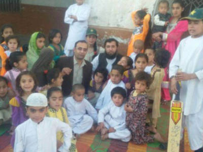 In Pakistan l’uomo con 35 figli che ne vorrebbe 100