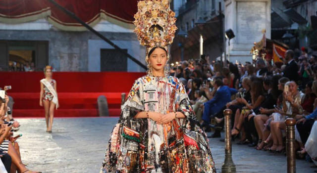 Napoli seduce Dolce&#038;Gabbana, la sfilata a San Gregorio Armeno