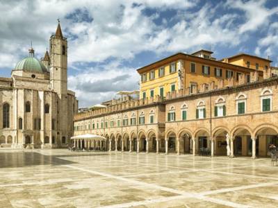 Ascoli Piceno Piazza del Popolo