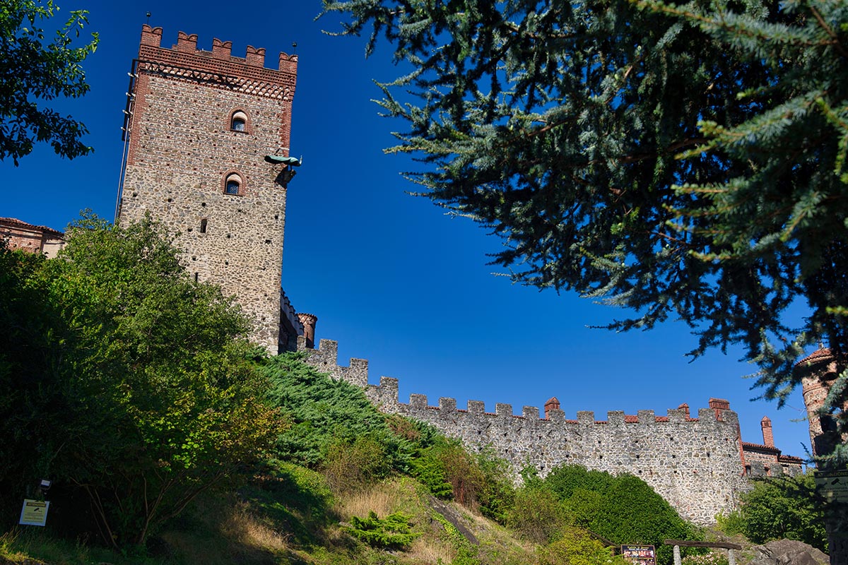 Castello Pavone Piemonte Torino