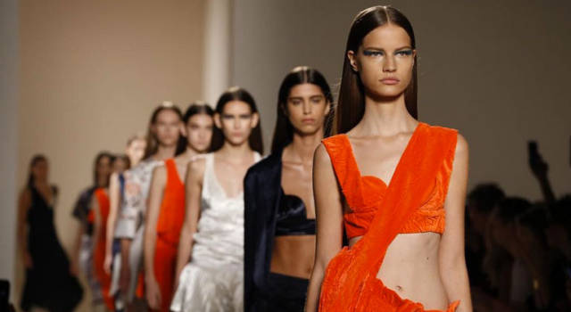 Victoria Beckham stilista presenta la sua collezione a New York