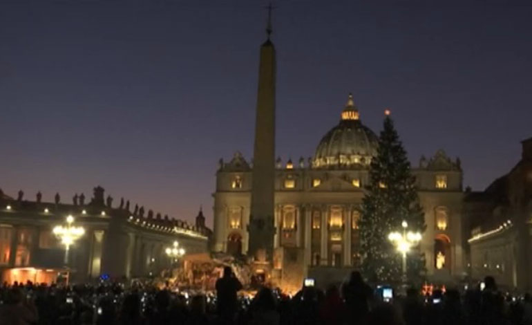 albero natale san pietro