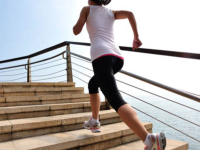 Stair climbing, come allenarsi e dimagrire salendo le scale