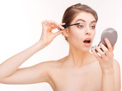 Make up, come applicare il mascara in tre semplici mosse!