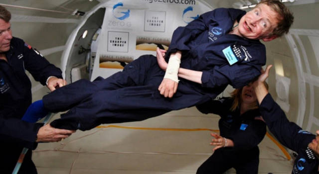 Stephen Hawking: lo scienziato britannico presto nello Spazio