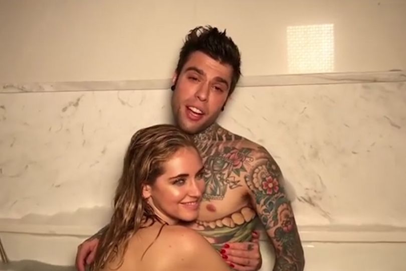 Il bagno "bollente" di Fedez e Chiara Ferragni