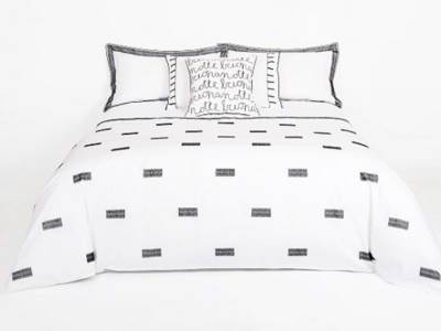 Frette e Paola Navone: nuova capsule di biancheria da letto B&W Signs