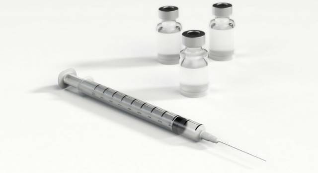 Acne e brufoli: sta per arrivare il vaccino che ne previene la comparsa