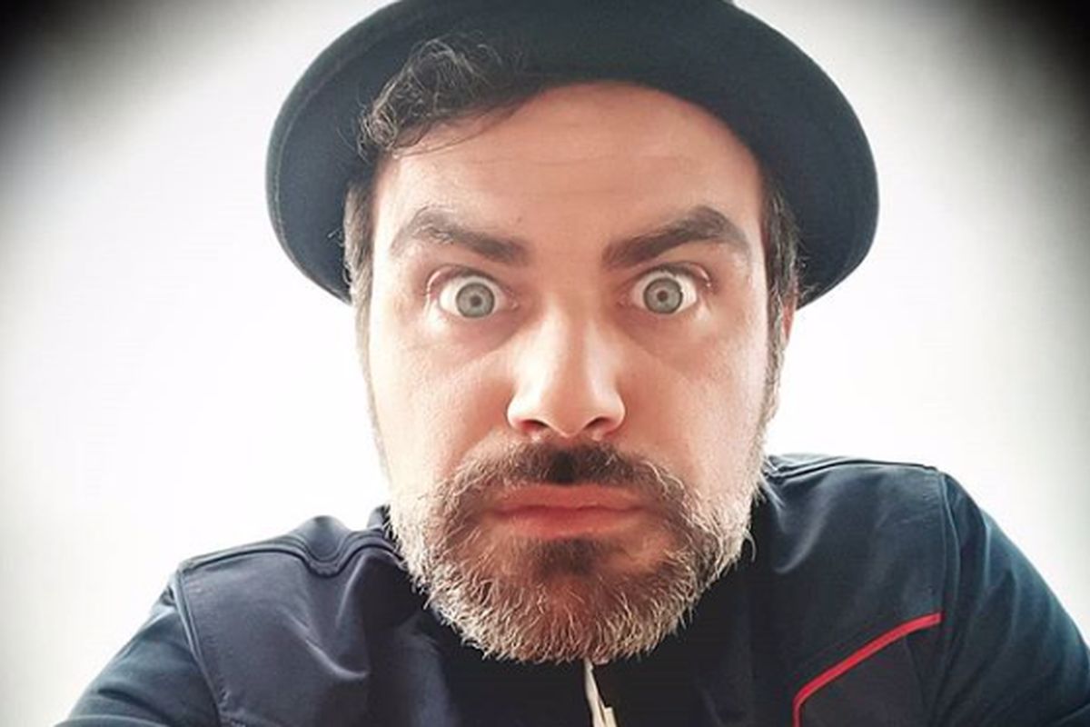 Chi è Andrea Perroni, biografia e vita privata del comico e imitatore