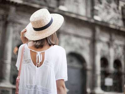 Come vestirsi in estate: i look anti-caldo da sfoggiare in città