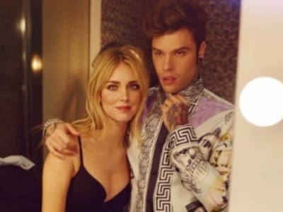 Chiara Ferragni incinta in platea a X Factor per seguire l’amato Fedez