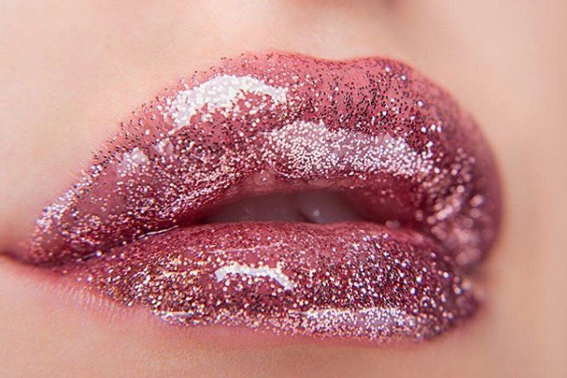 Holograohic lips