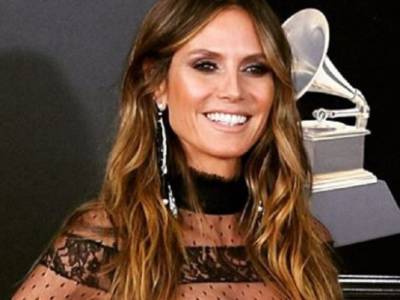 Heidi Klum e la buonanotte…in tacchi a spillo e lingerie!