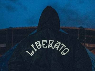 Liberato, l’artista napoletano con l’identità nascosta