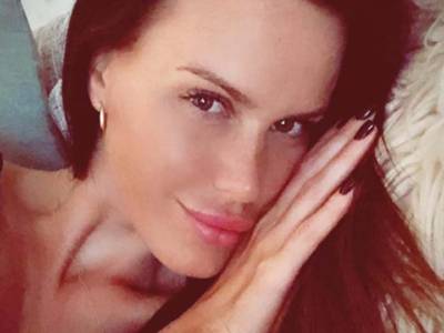 Natalie Weber, la moglie di Zarate che sogna una notte d’amore con Beckham