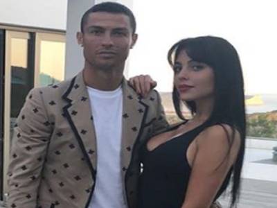 Cristiano Ronaldo e Georgina: “Vacanze con amore”