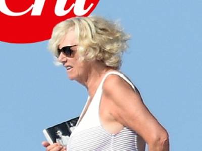 Camilla shock: in vacanza senza Carlo, fa infuriare la casa Reale…