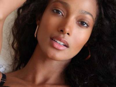 Mélie Tiacoh: ecco chi è la prima modella ivoriana tra gli angeli di Victoria’s Secret