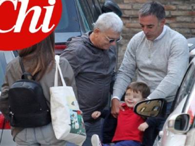 Nichi Vendola: dopo il malore ritrova il sorriso con suo figlio