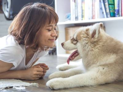 ragazza con cane