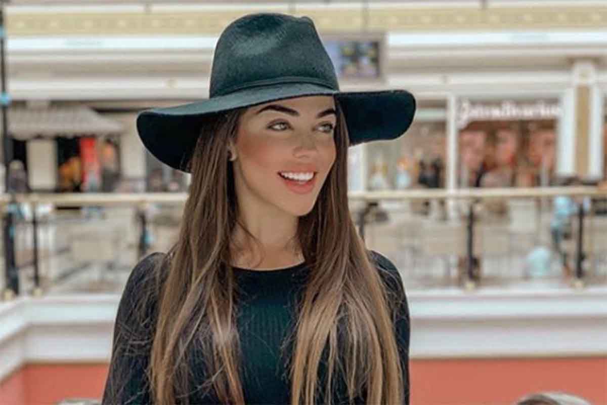 Violeta Mangriñan: chi è la ragazza di Supervivientes che ha conquistato Fabio Colloricchio