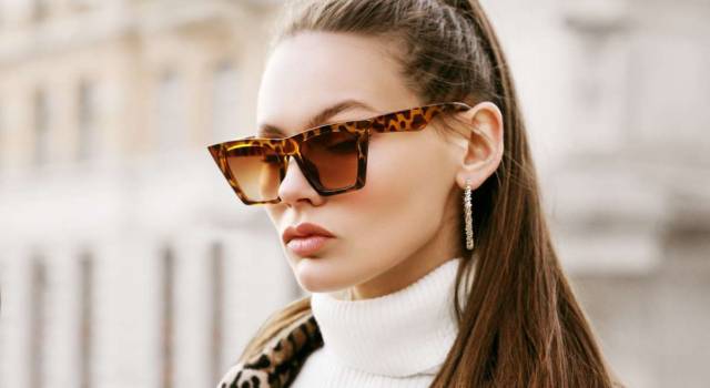 Sono cool e non passano mai da moda: ecco i migliori modelli di occhiali da sole per il 2019
