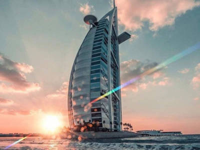 Burj Al Arab Jumeirah: scopri l’hotel extra lusso simbolo di Dubai