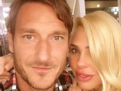 Totti e Ilary, l’anniversario nel cuore di Roma: “16 anni di noi”