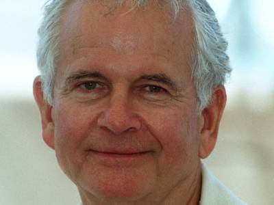 Ian Holm