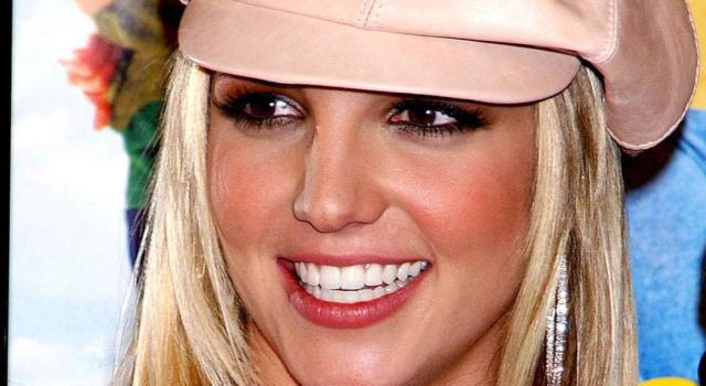 L’ex marito di Britney Spears irrompe al suo matrimonio e viene ammanettato dalla polizia