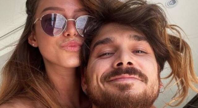 Arianna Cirrincione e Andrea Cerioli in vacanza in Puglia: i due sono sempre più innamorati negli scatti su Instagram