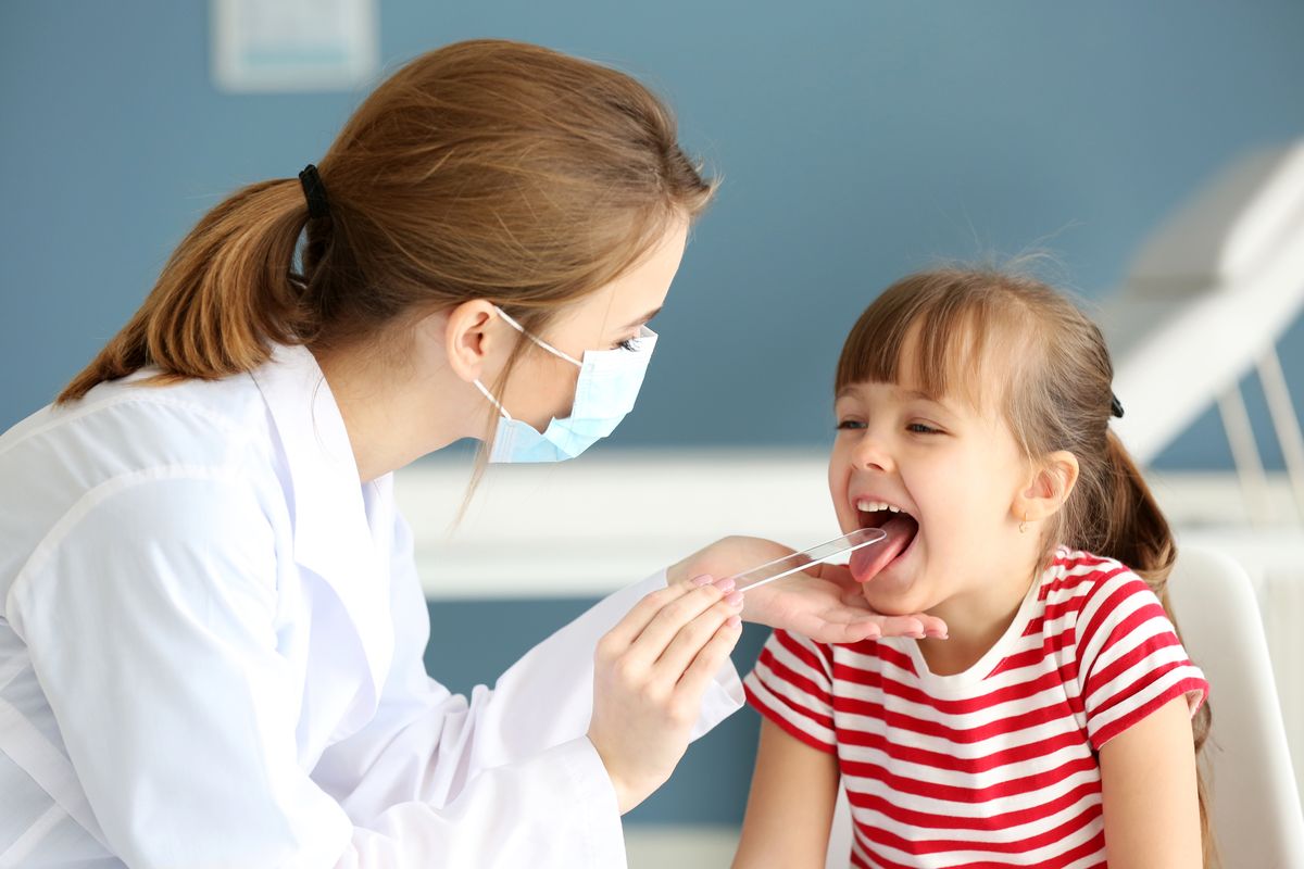 Visita pediatrica mal di gola