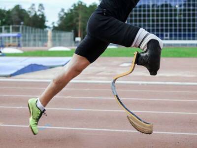 Atleta disabile protesi