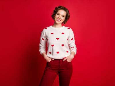 Maglia con cuori e pantalone rosso