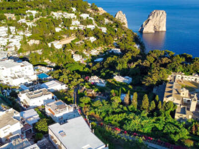 panoramica faraglioni capri