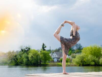 Ballerina che fa esercizi