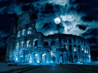 colosseo notte luna